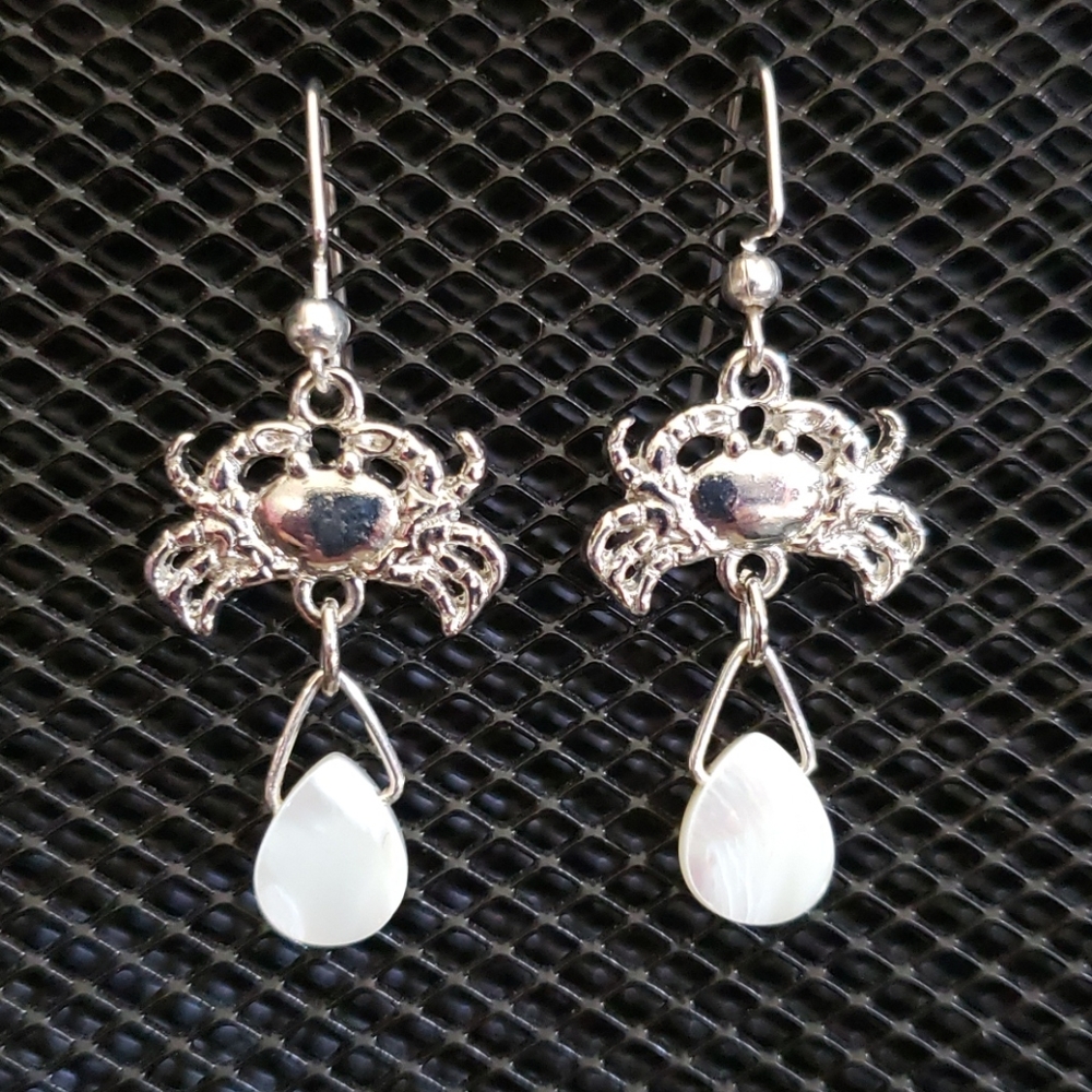 3/$20 | Crab and shell earrings